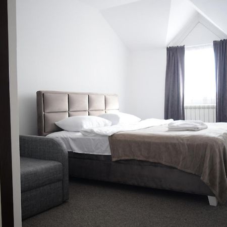 Hotel Tiski Cvet Törökbecse Kültér fotó