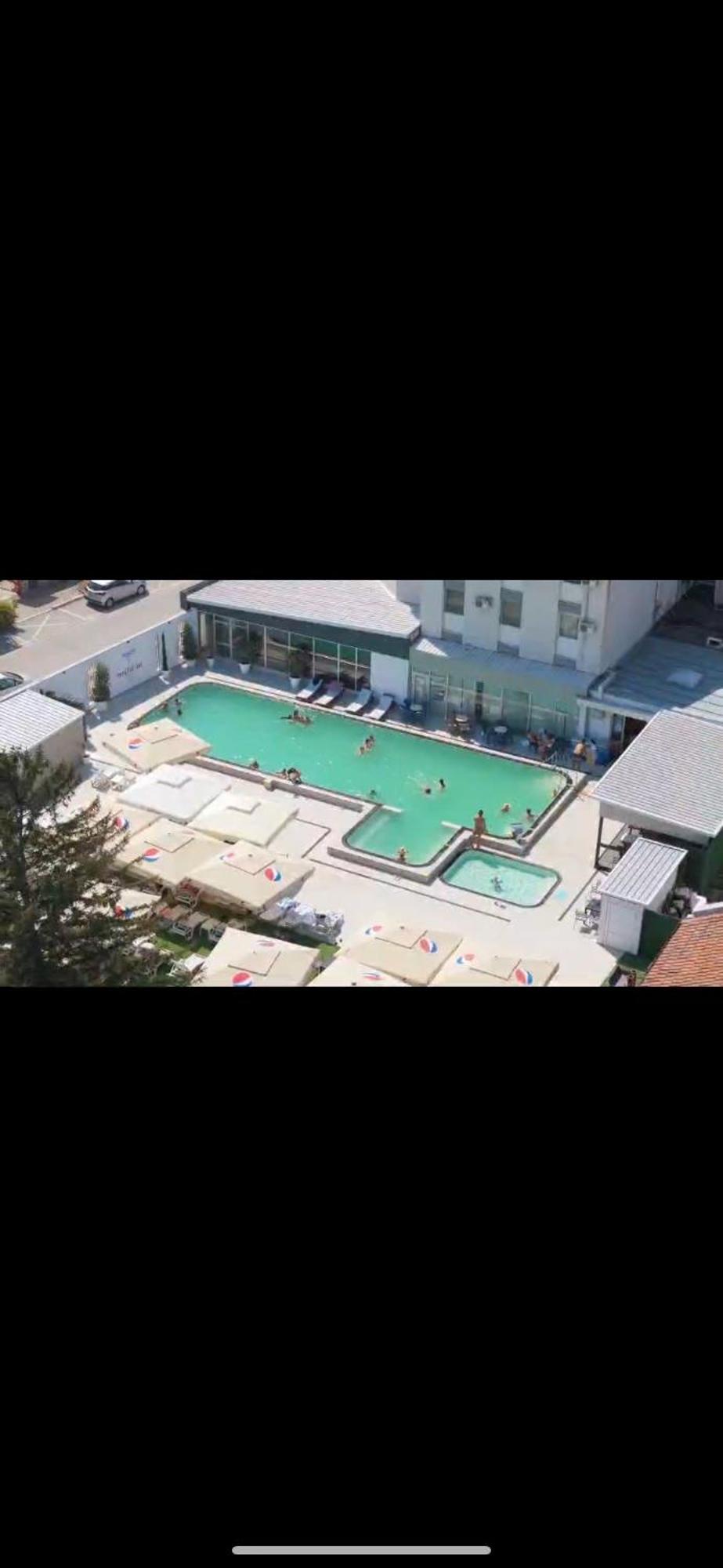 Hotel Tiski Cvet Törökbecse Kültér fotó