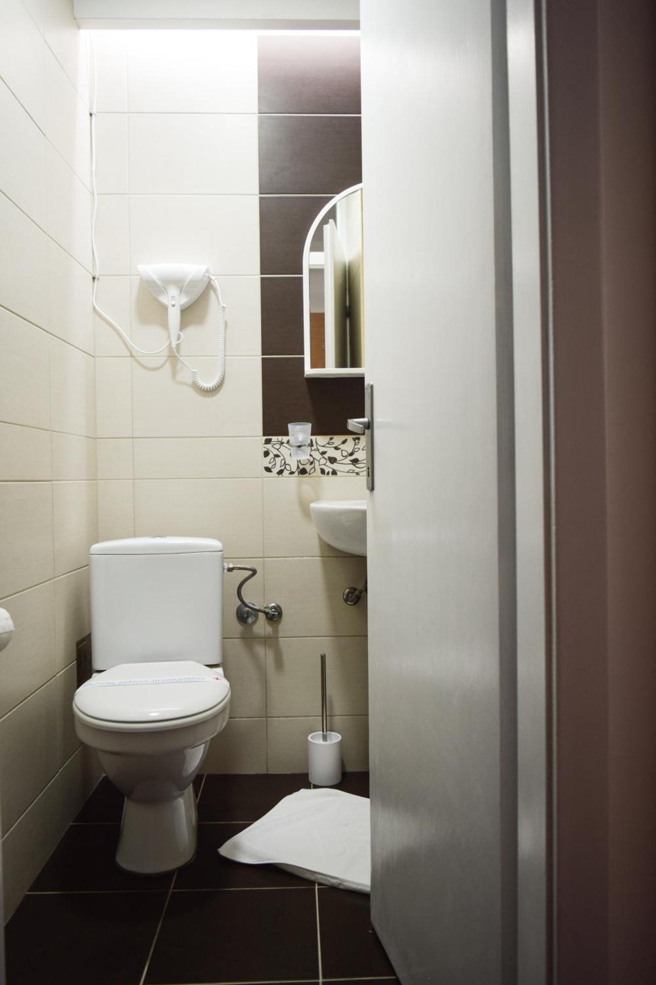 Hotel Tiski Cvet Törökbecse Kültér fotó