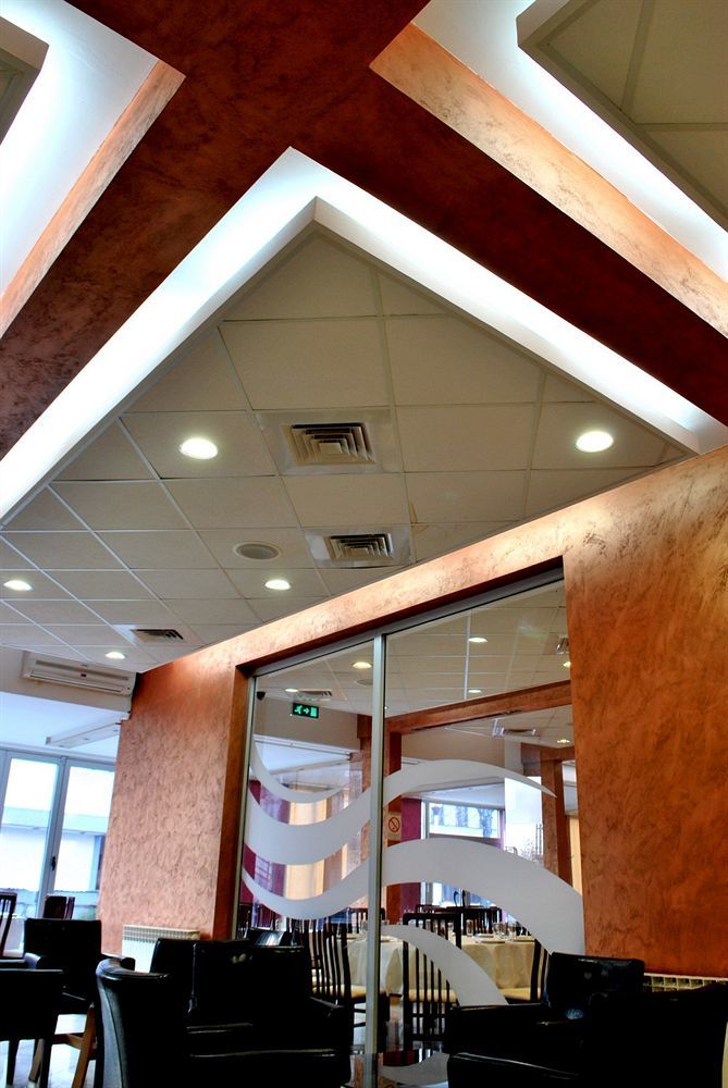 Hotel Tiski Cvet Törökbecse Kültér fotó